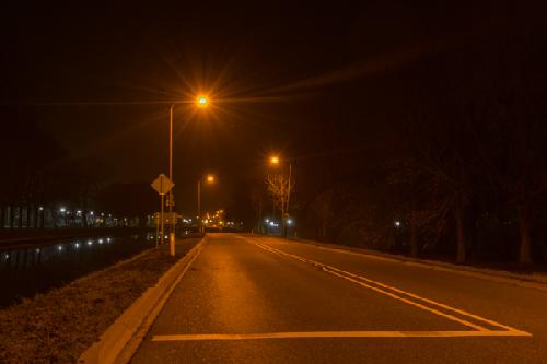 verouderde verlichting vaartweg